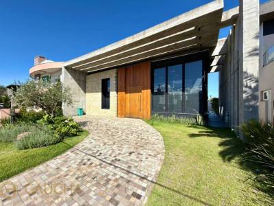 Casa em Condomínio 4 dormitórios para venda, Cond. Velas da Marina em Capão da Canoa | Ref.: 12079